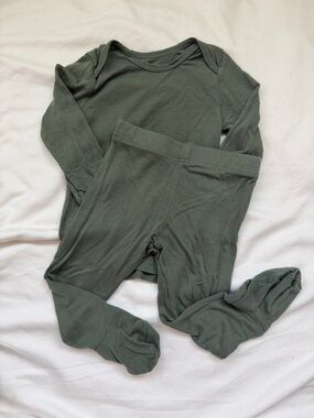 solly baby Olive Green Long-Sleeve Footed Pajama Set